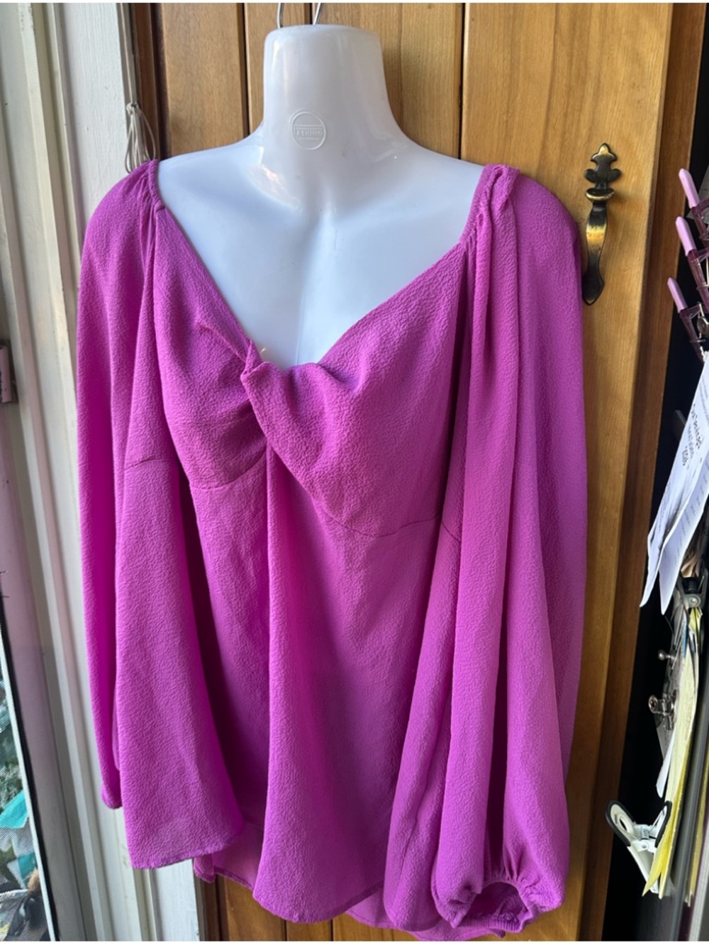 Penningtons Pink Twist-Knot Sweetheart Neck Blouse!!! Size 2X